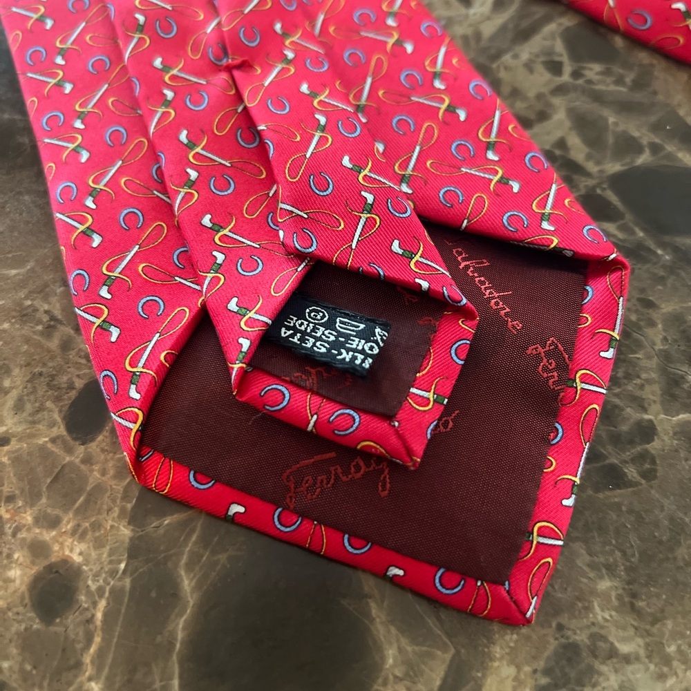 Salvatore Ferragamo Silk Tie Horseshoe Riding Crop Equestrian Novelty Red - Picture 4 of 10